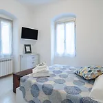 Brightsight Spezia Modern Flat
